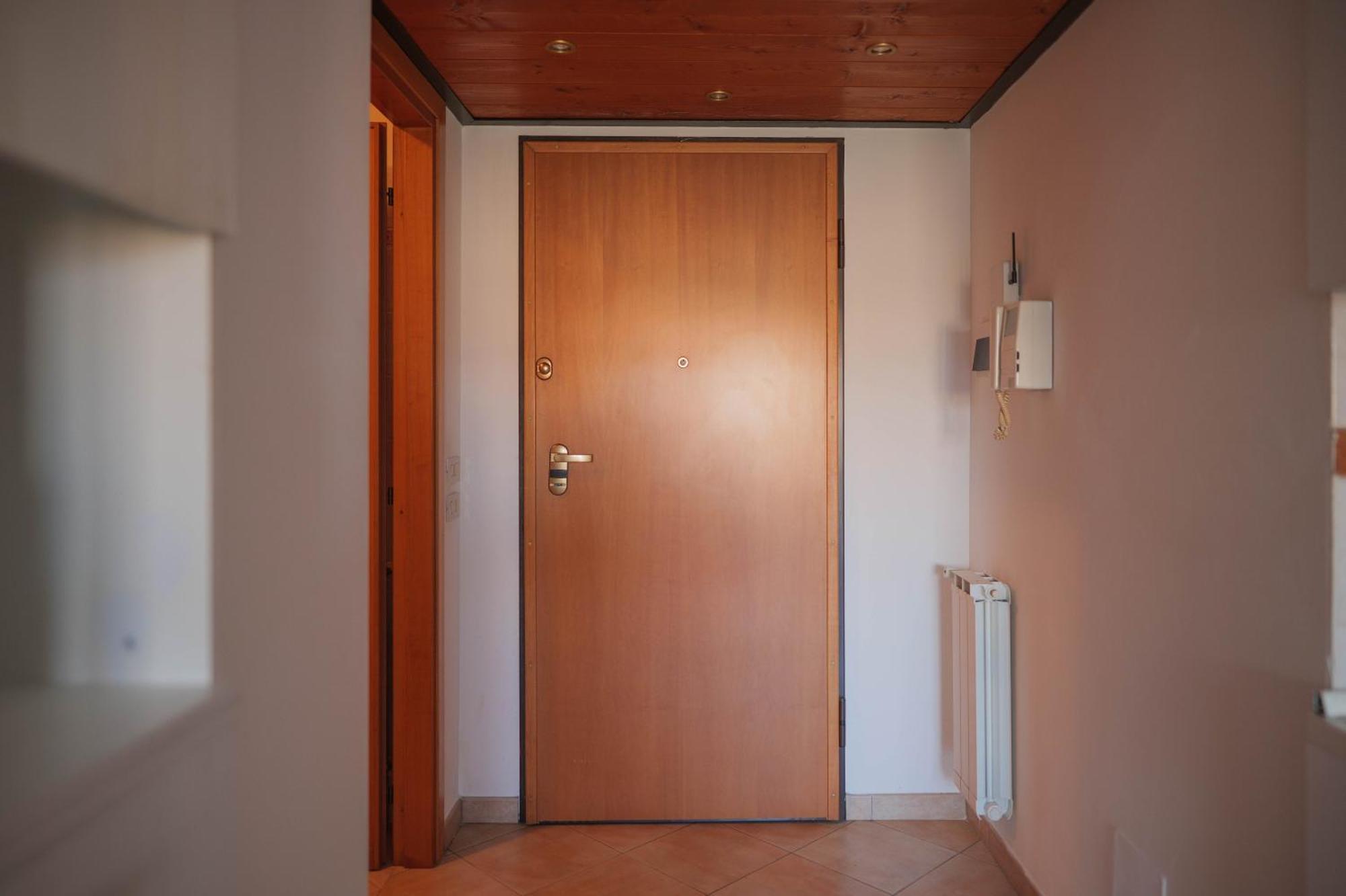 Casa Ghandi Vicino A Roma Con Box Auto E Wi-Fi Monterotondo  Eksteriør bilde
